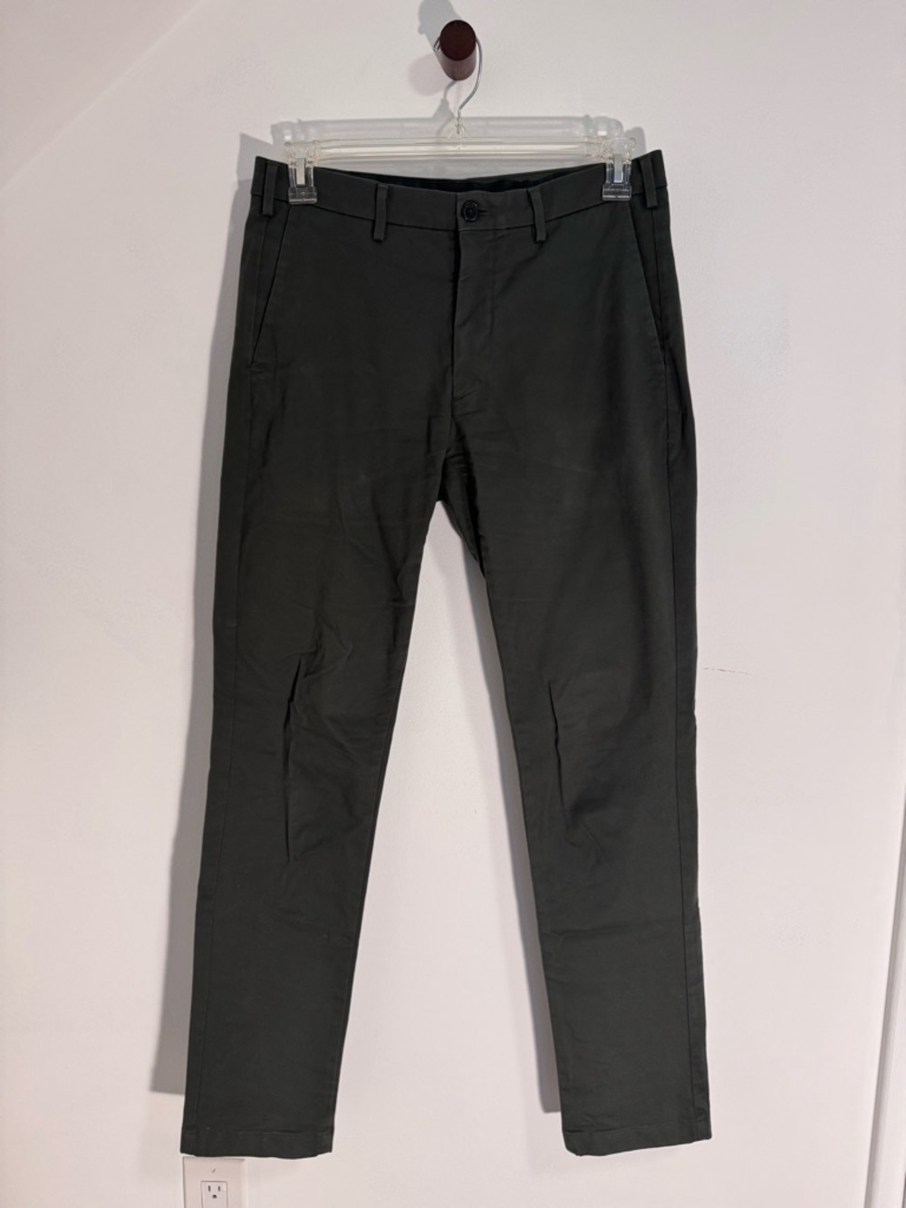 Uniqlo Dark Olive Men's Chino Pants - Straight Tapered Fit 31x34